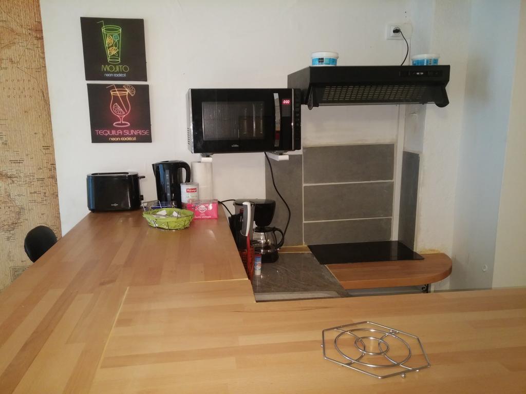 Appartements Cote Pont Vieux-Self Check-In Carcassonne Esterno foto